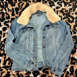 SOHO NYC Jeans Blue Denim Jacket Pink Faux Fur Collar Sze Small Great Y2K